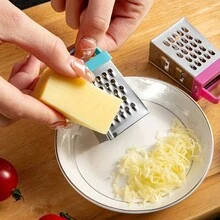 1入隨機顏色小型四面奶酪磨子和蔬菜切片器,不銹鋼多功能廚房配件,檸檬削皮器 - 紫色 - 查看 3