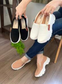 Tenis feminino plataforma, modelo mocassim - Branco - Visão 4