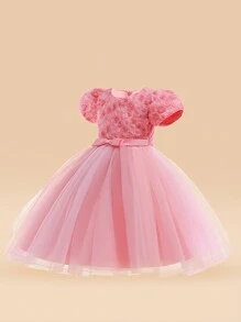 少女穿3D玫瑰花網紗腰帶蝴蝶結裝飾仙女公主蓬蓬裙，設計優雅、華麗，適用於時尚秀。 - 粉色 - 查看 4