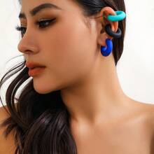 Ins Colored Simple Exaggerated Non-pierced Ear Clips For Women, Unique Design Sweet-cool C Shaped Hoop Earring (1pc) - Blue - View 8