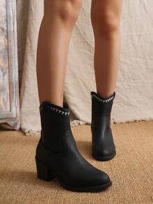 女用粗跟拉鍊方頭踝靴、女式圓頭人造麂皮分層西部粗跟踝靴、女式尖頭疊層中跟踝靴（帶 V 形後拉鍊）、女式 Pu 短靴 - 黑色 - 查看 3