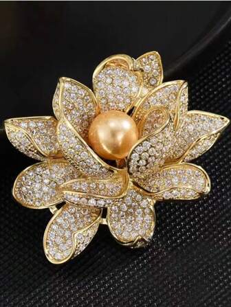 A Handmade Rhinestone Lotus Brooch, High-End Exquisite Luxury Corsage, New Faux Pearl Brooch, High-End Accessories, Women's Clothing