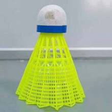 1 Pieza De Bádminton De Plástico Y Nylon, Volante De Plumas Duradero - Amarillo - Ver 2