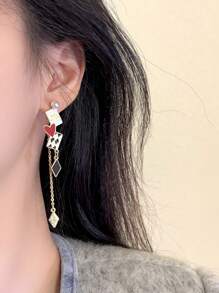 1 paire Boucles d'oreilles pendantes uniques de la Saint-Valentin avec motifs de cartes à jouer contrastées et en forme de cœur