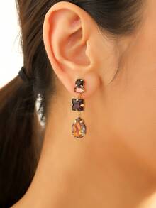 一对手工制作的多色仿锆石吊坠耳环，形状和颜色可能有所不同，花卉图案位置随机 - 紫色 - 查看 3