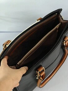 Women Shoulder Bags - Black - View 5
