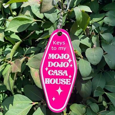 1pc Rose Red Vintage Style Mojo Dojo House Acrylic Keychain Novelty Keyring