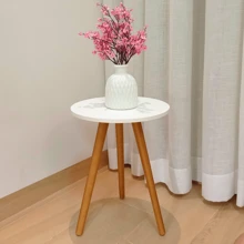 Mesa Lateral Redonda Mdf Pequena De Canto E Apoio Sofá Sala Retrô Tripé Madeira Pé Palito Moderna Decorativa De Quarto De Cabeceira Escritório Enfeite - Branco - Visão 5