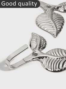 2入組金屬掛勾,明銀色葉形裝飾掛勾,用於掛窗簾、繩子等。螺絲18g。 - 亮銀 - 查看 1