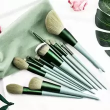 Nuevo Juego de 13 brochas de maquillaje portátil de color verde menta que incluye brocha para rubor, brocha para sombra de ojos, brocha para polvo, brocha para base y brocha para corrector, con bolsa de terciopelo