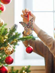 1pc Colorful Butterfly Christmas Decoration, Monarch Butterfly Ornaments, Butterfly Souvenir, Symbolic Of Growth & Transformation, Ideal Gift For Girls Or Girlfriends - Multicolor - View 3