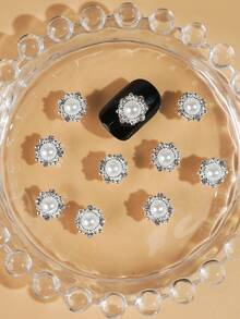 MAOMIA 日式合金指甲饰品，带椭圆形和不对称形状玻璃平底水钻 - 白色 - 查看 3