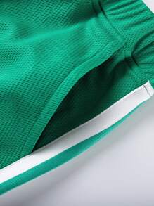 Annil Boys' Summer Round Neck Sleeveless Loose Fitting Sports Tank Top Shorts Two Pieces Set Green