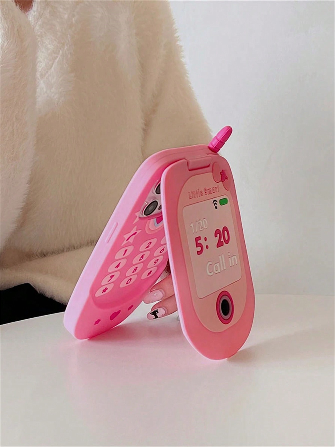 غطاء هاتف سيليكون وردي فاتح ثلاثي الأبعاد بتصميم ك...