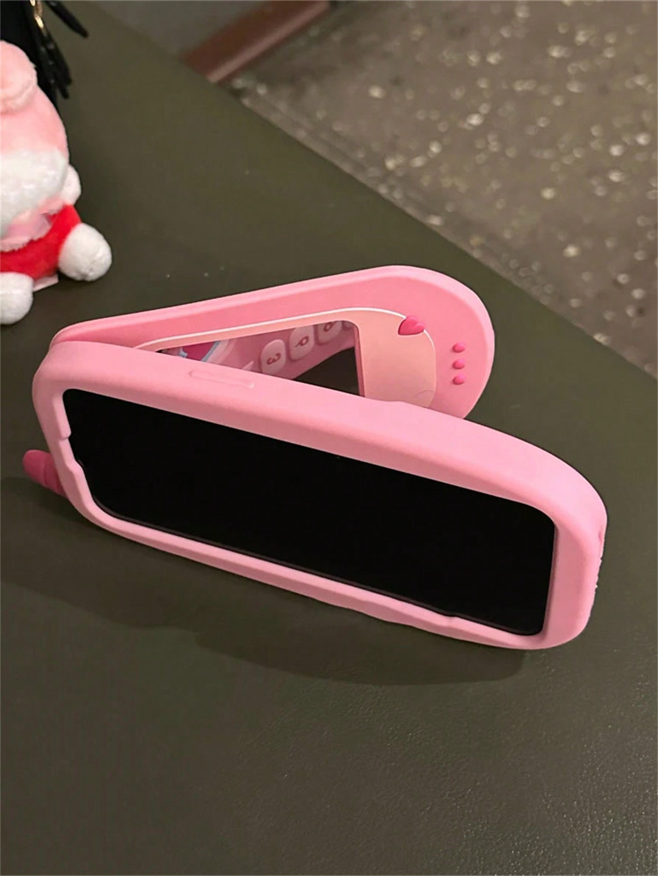 غطاء هاتف سيليكون وردي فاتح ثلاثي الأبعاد بتصميم ك...