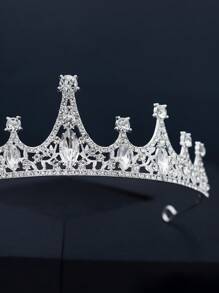 1 Classic Alloy Rhinestone Wedding Bridal Crown Headband For Women. European And American Simple Style Wedding Party Bridesmaid And Female Guest Decorative Crown Headband. - Silver - View 2