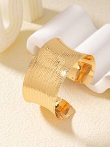 1只時尚又搖滾風格的金屬縱條紋開口手鐲,適合女性日常配戴 - 金黃色 - 查看 1