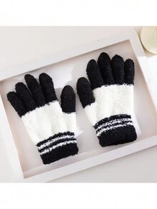 1pc Winter Cartoon Coral Fleece Touchscreen Gloves - Thickened Warm Gloves - Suitable For Boys And Girls - Black - View 2