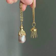 1入組水下世界系列章魚和水母吊墜項鍊，配有天然巴洛克珍珠和鎖骨連鎖 - 金色 - 查看 2