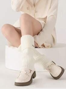 1 Đôi Nữ Màu Trơn Giữ Ấm Chân Với Kim Loại Thời Trang Miếng, mùa Thu Đông Dệt Kim Boot Bao Tay Chân - trắng - Xem 1
