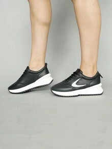 Tenis lisos color negro ideales para tener un estilo cool - Blanco y Negro - Ver 2