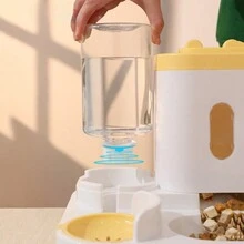 1 件二合一自动宠物喂食器 - PP 材质 - 为猫狗提供水和食物 - 容量大，省时 - 解决工作、旅行时的喂食问题 - 适用于中小型宠物 - 黃色 - 查看 10