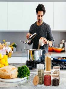 1pc Clear Glass Storage Jars with Lids -Glass Pantry Storage Containers for Kitchen,Pantry,Flour,Coffee, Cereal,Spice,Beans,Pasta,Powder - Transparent 6.5*20CM - View 4