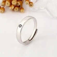 1 Juego/2 Piezas Anillos De Pareja Con Patrón De Sol, Luna Y Estrellas Simples