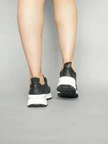 Tenis lisos color negro ideales para tener un estilo cool - Blanco y Negro - Ver 3