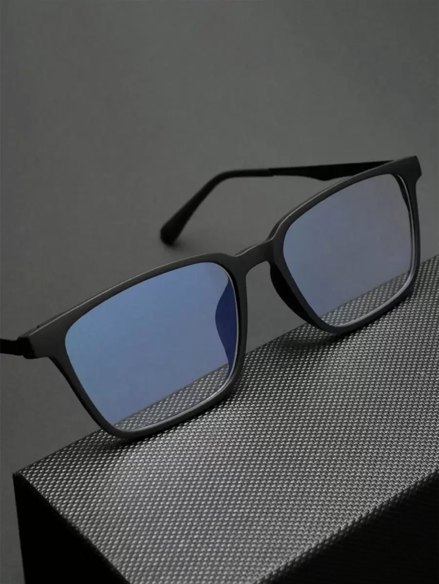 A Pair Of Men's Ultra-Light Titanium Alloy Eye Protection Glasses Suitable For Daily Wear Clear Glasses Accessories - Black - View 1