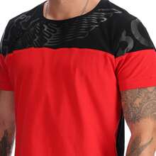 BOY LONDON Playera Manga Corta Roja con Estampado de Águila Negro - Negro - Ver 3
