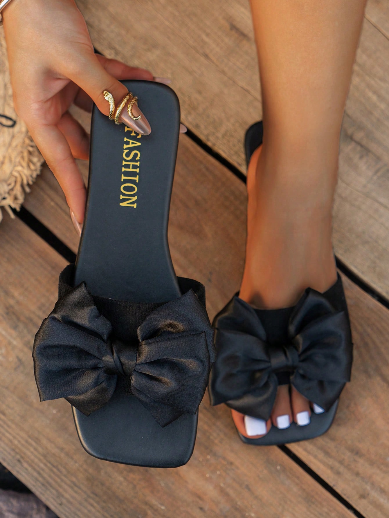 Bowknot flat slippers