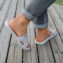 Fesd Ts 1 双男士简约室内拖鞋，软底防滑浴室淋浴凉鞋，适合居家、夏季居家穿着，舒适百搭 - 灰色 - 查看 3