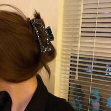 1 件女士黑色亚克力圆盘发夹，带扣，是送给街头风格女孩的完美礼物 - 彩色 - 查看 1