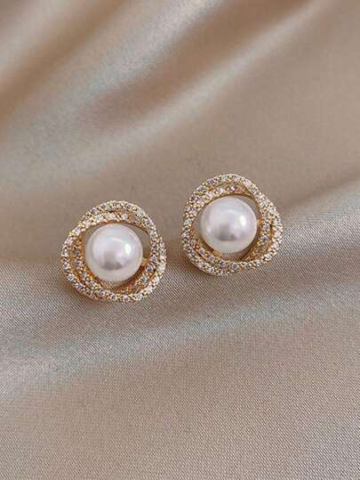 2pcs Exquisite Diamond & Faux Pearl Decor Ear Clip Women's Fashion Hollow Out Non Pierced Earrings