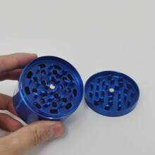 1 件香料研磨机，创意研磨机，4 层 2.5 英寸研磨机，适用于厨房、家庭办公室，多功能香料粉碎机配件，适合男士女士的理想礼物 - 藍色 - 查看 5