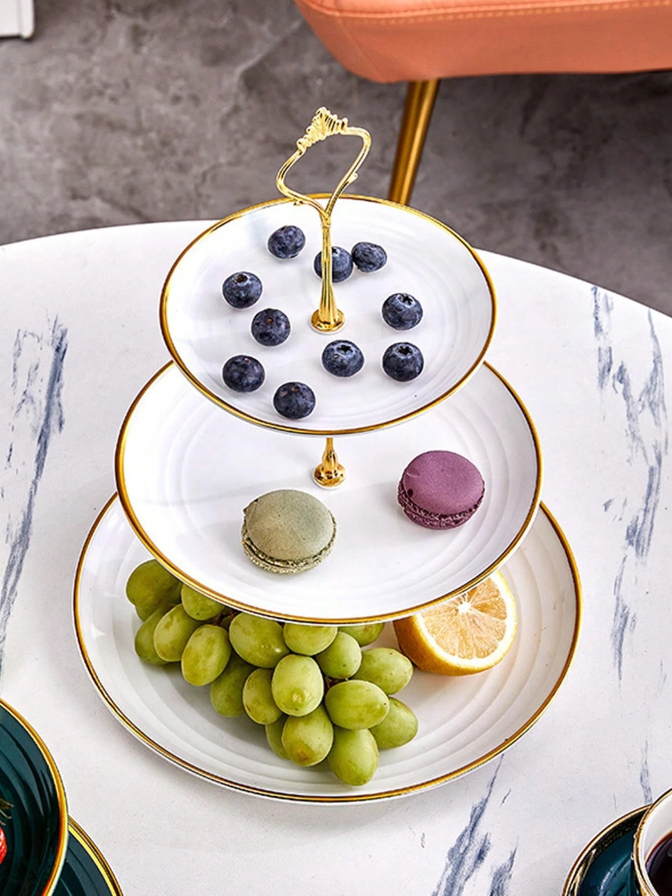 Support à Gâteaux 3 Niveaux En Porcelaine Fleurie - Style Ancien - Fait Main