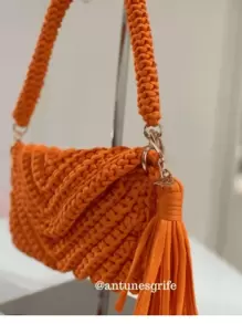 Bolsa Envelope Feminina de Crochê com alça de ombro