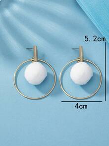 JYBY 2入組秋冬新時尚溫暖、可愛、百搭、受歡迎的毛絨球掛墜耳環,適合女性日常穿戴 - 白色毛球圓環 - 查看 6