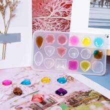 1入組珠寶製作水晶膠模具,幾何形狀的寶石,例如心形、正方形、三角形、水滴形,連同矽膠模具的吊墜