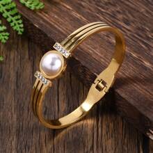 1 Stück Modische Edelstahlgold & Strass Dekor Sternform Offene Armspange Armband Für Frauen, Mädchen Straßenkleidung, Brautjungferngeschenk