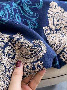 1條女士冬季厚款仿開司米繡花圍巾,配流蘇,波西米亞風格披肩斗篷,適用於旅遊 - 藏蓝色 - 查看 4