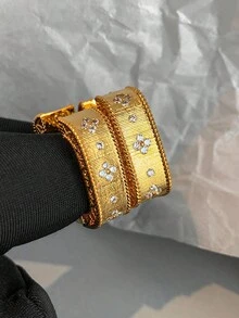 Square Industrial Design Women'S Gold-Color Earrings With Unique Design And Bold Style - Gold - View 2