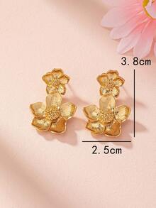 1 par de elegantes aretes femeninos en forma de corazón con diseño floral - Dorado - Ver 3