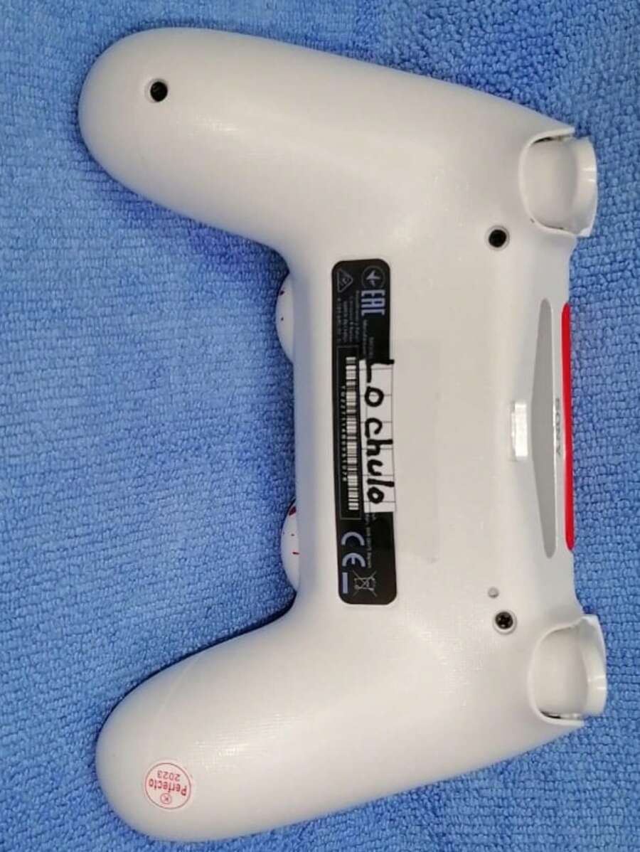 CONTROL PS4 4ta GENERACION BLANCO GOD OF WAR