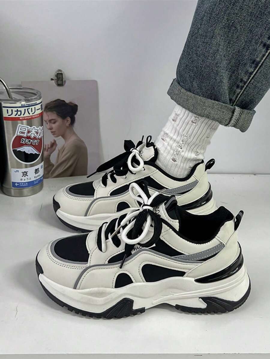 時尚舒適的女學生休閒鞋,皮面、厚底、防滑底,適合跑步 - 黑色 - 查看 1