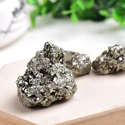 1 pieza Racimo natural de pirita, mineral de calcopirita asimétrico original, piedra mineral de hierro en bruto, piedra de energía curativa utilizada para aumentar la fuerza de voluntad y la manifestación, decoración del hogar y del acuario