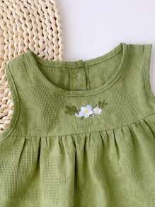 Little Girls' Sleeveless Embroidered Jacquard Smocked Doll Dress, Summer