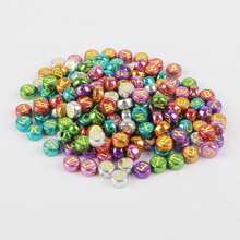 100 顆英文字母扁珠。用於製作手鍊的 Diy 珠寶配件 - 鍍彩字母扁珠 - 查看 2