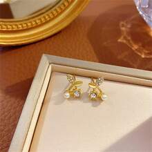 1對精美櫻桃形微鋪鑽耳釘,閃亮且極簡主義的設計風格,時尚影響力極高的耳環 - 金黃色 - 查看 4